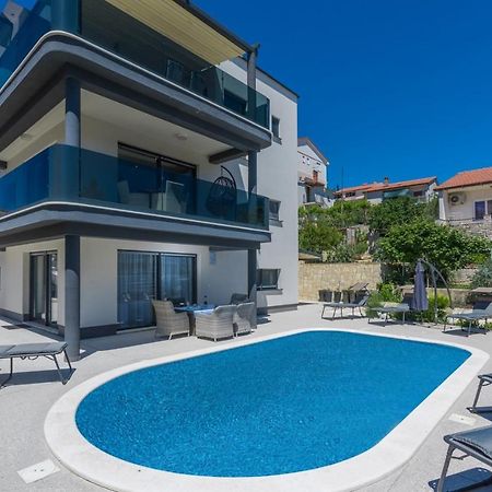 Modern Apartments With Shared Pool Near The Sea Pula Eksteriør billede