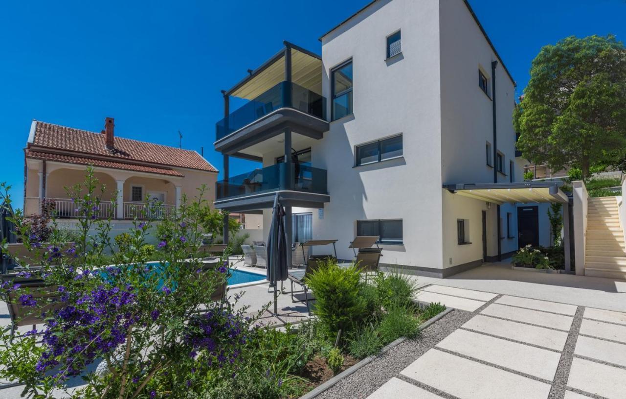 Modern Apartments With Shared Pool Near The Sea Pula Eksteriør billede